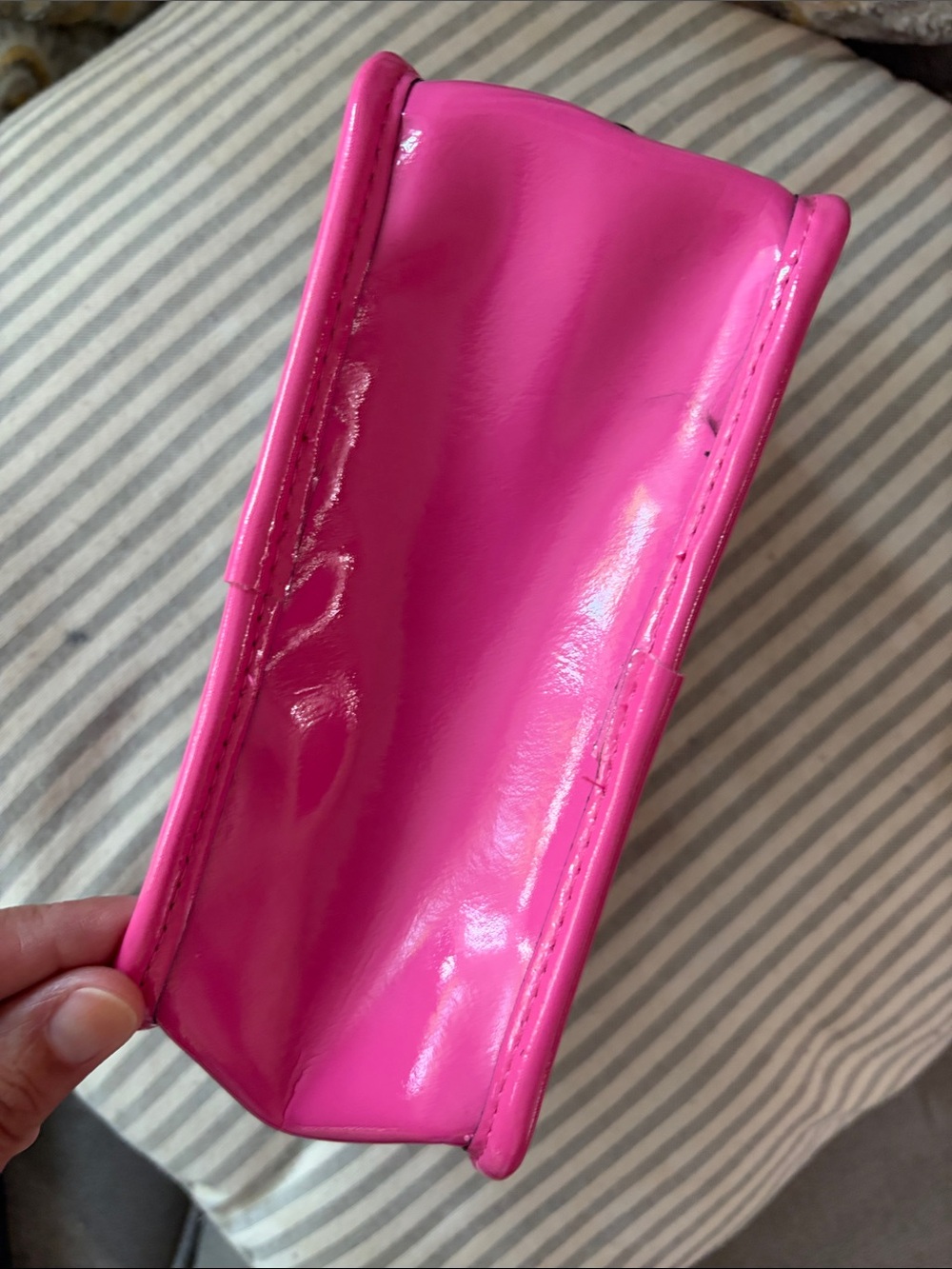Victoria's Secret Hot Pink Clear Cosmetic Pouch with Lip & Lipstick Appliqués - Picture 6 of 9